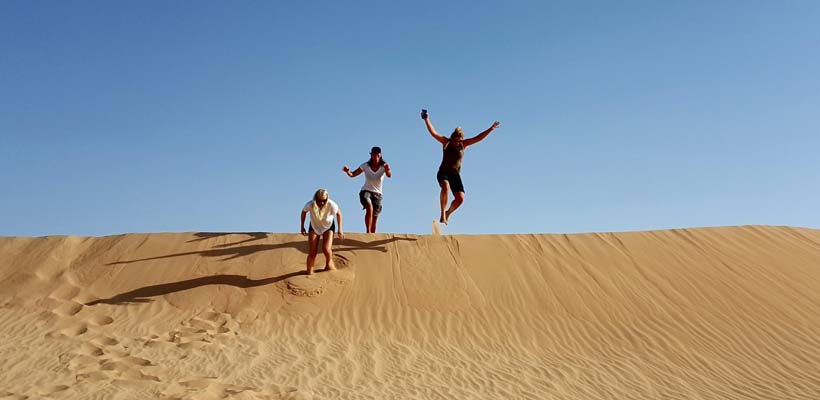 Early Morning Desert Safari with Breakfast